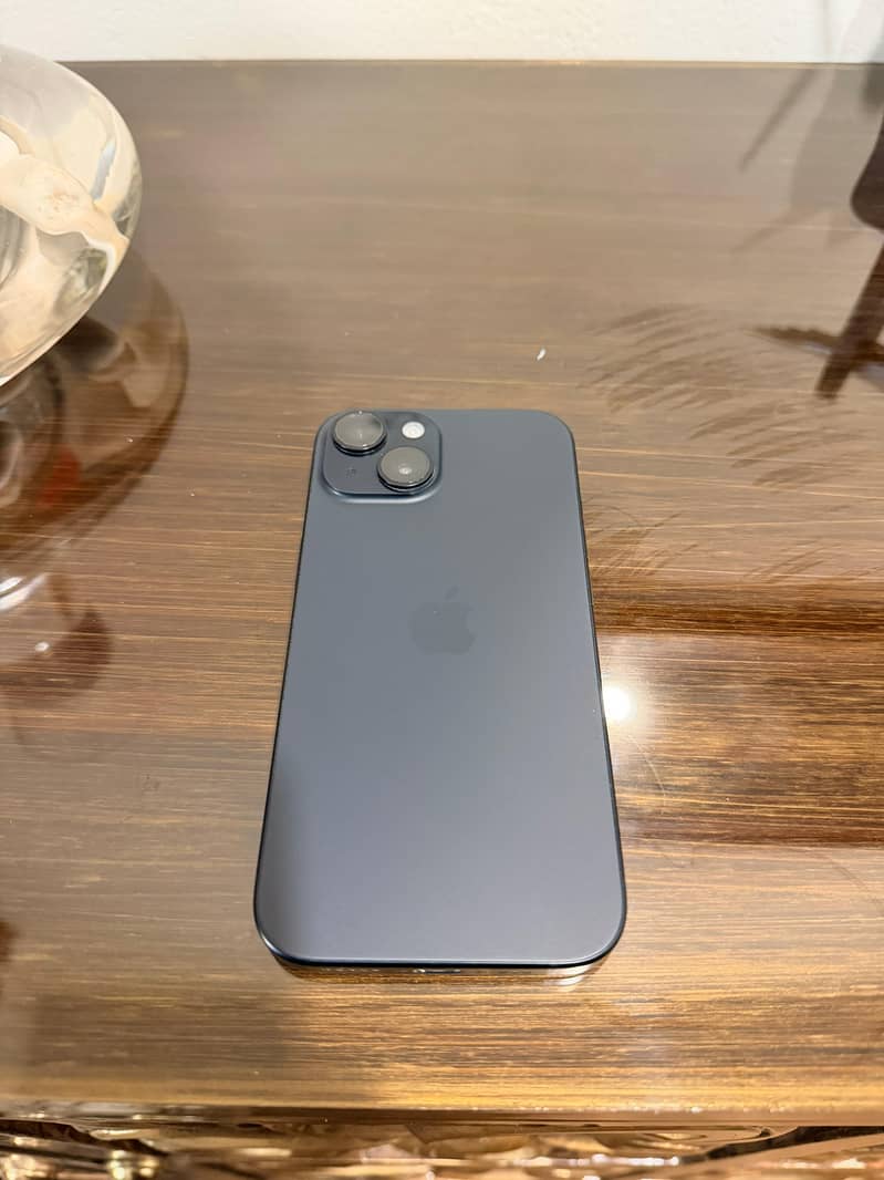 IPHONE 15 3