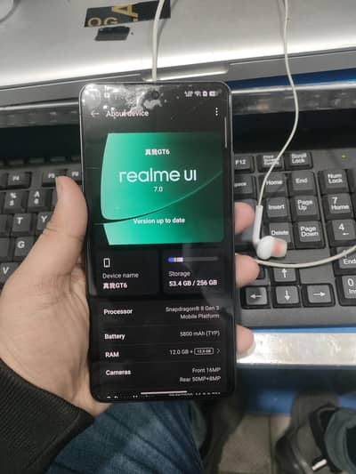 realme gt 6 12/256 china region front break and minor dot