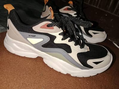 Shoes XTEP CO LTD