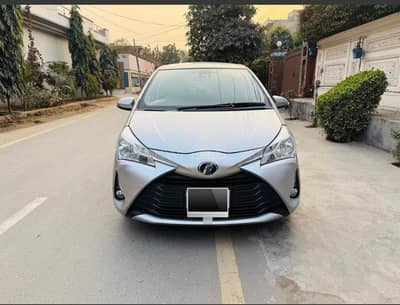 Toyota vitz 2018 model. . . register 2022 Karachi. .
