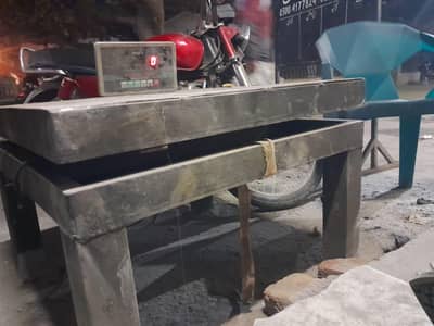 1 ton weight wala digital scale available