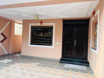 1 Kanal House Available For Rent In Phase 4 Dha Lahore