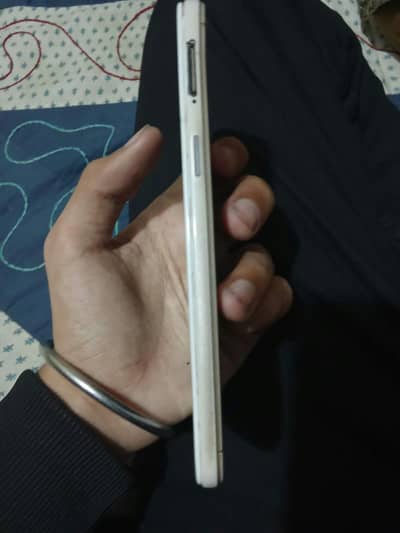 OPPO A57 2016