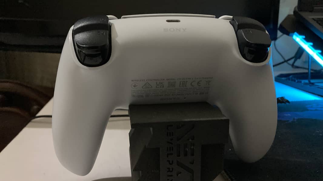 PS5 Controller 3