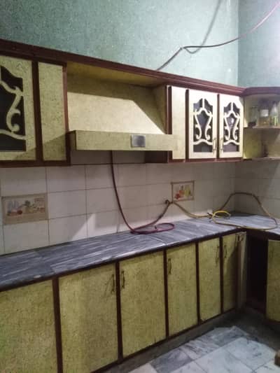 Portion availble for rent near khannapul ghouri vip with all facilitis