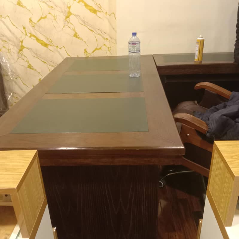 executive table w 5