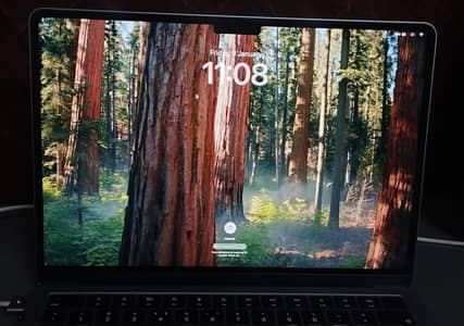 MacBook Air M3 (2024) - 16GB RAM, 256GB SSD