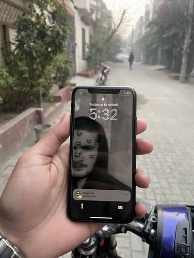 iPhone Xs factory unlock 64GB