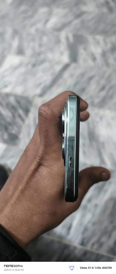 infinix hot 40 pro 10/9 condition