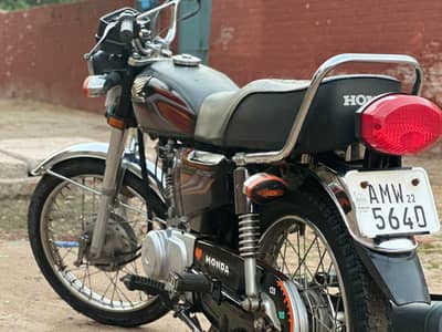 Honda 125 bike