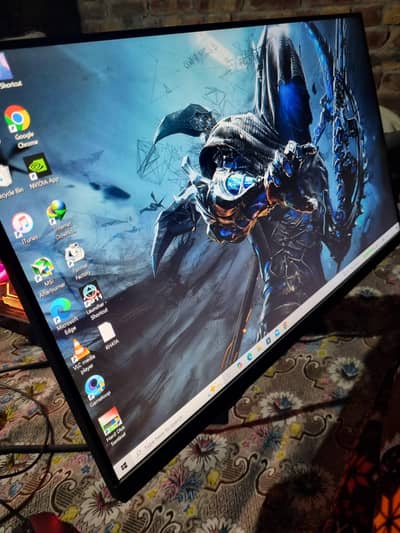 Samsung 27” QHD LED Monitor