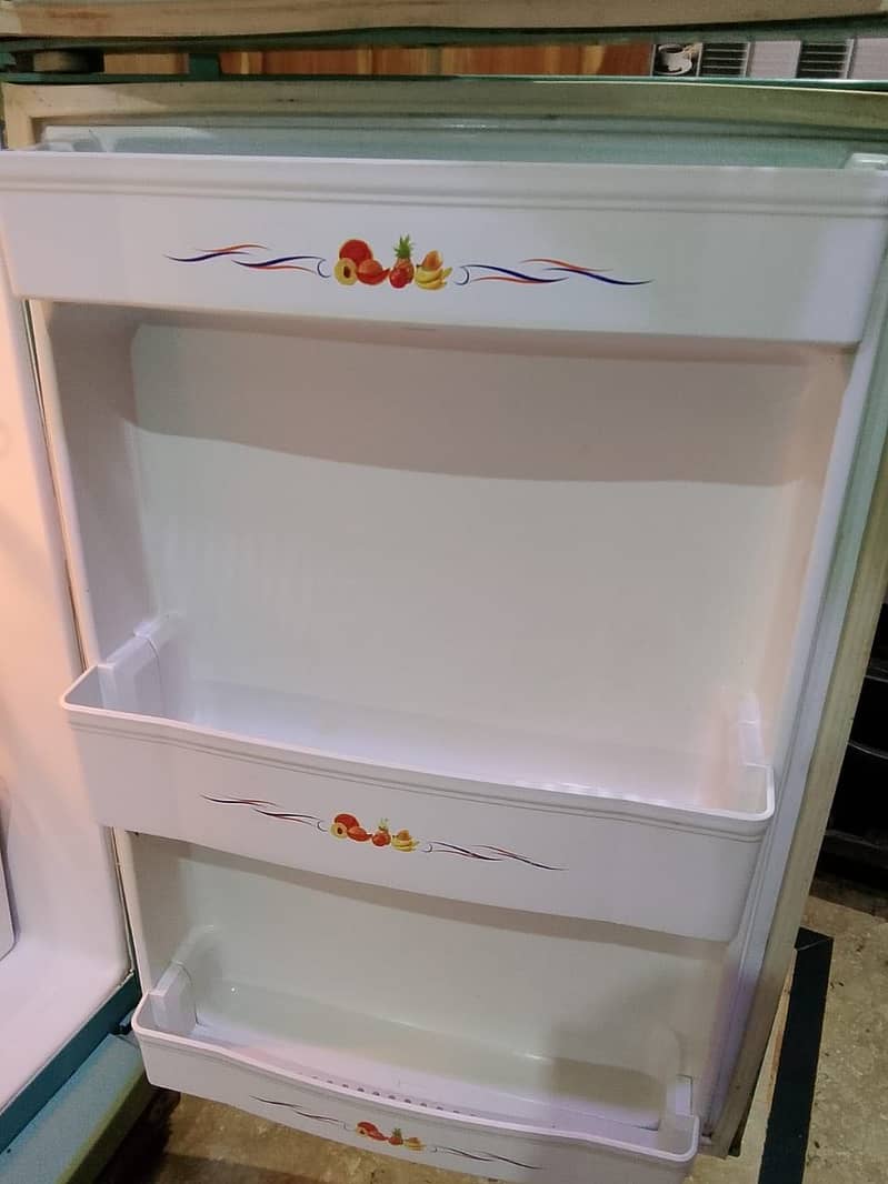 Waves Refrigerator 4