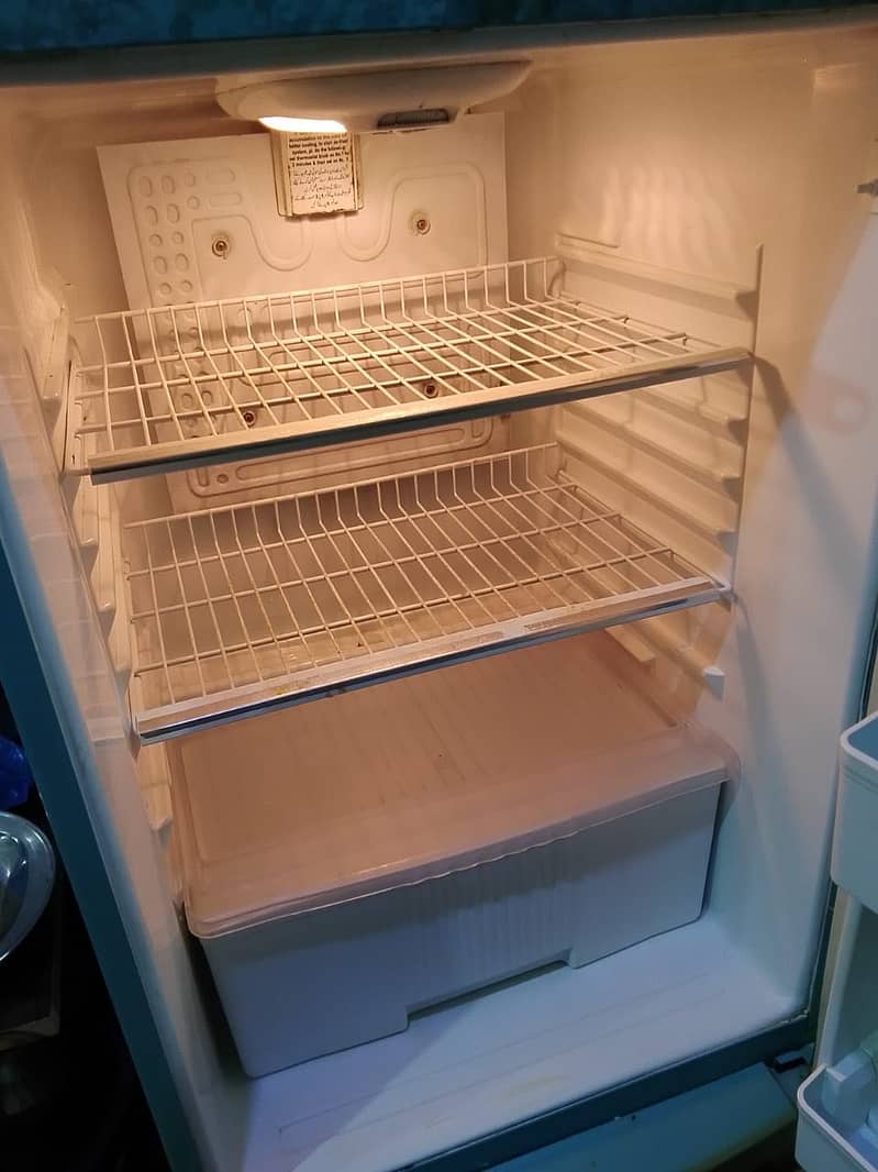 Waves Refrigerator 6