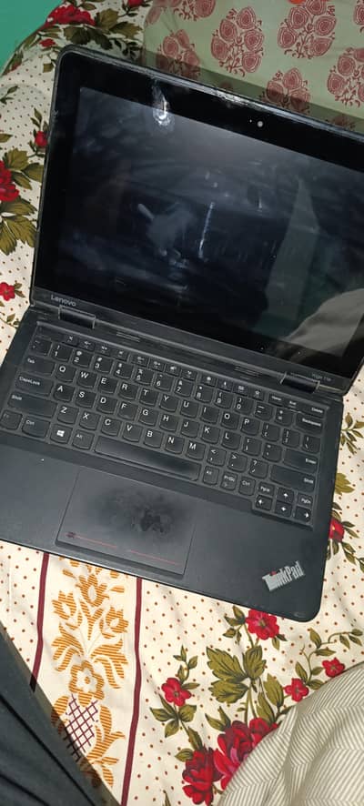 Lenovo laptop tuch screen hai storage 128
