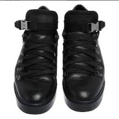 Louis Vuitton ( LV ) Sneekers High Top For Men. Size 11,Fits on 12.