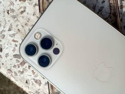 Iphone 12 pro pta approved with original cabel and adopter