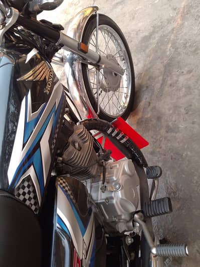 24/25 bike for sale 10 by 10 condition 03056441172