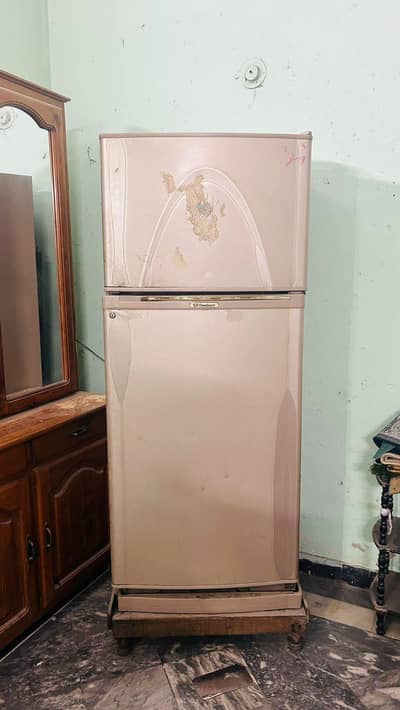 Dawlance fridge bid size