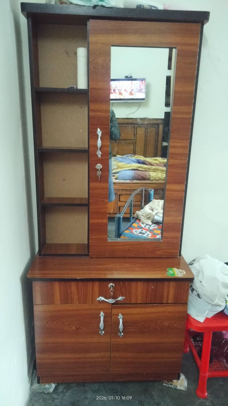 Dressing Table 0