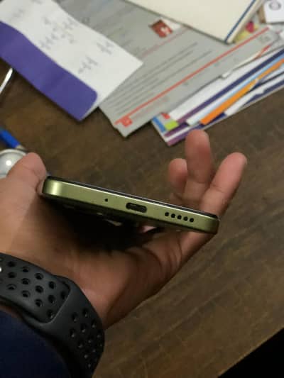 I am selling redme 14c  complete box without charger