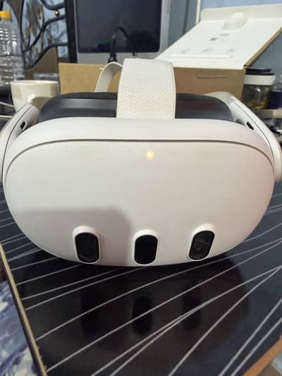 Meta quest 3 with box and original charger