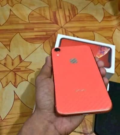 Apple iphone XR 64 gb Momery Full box Pta 03326744685