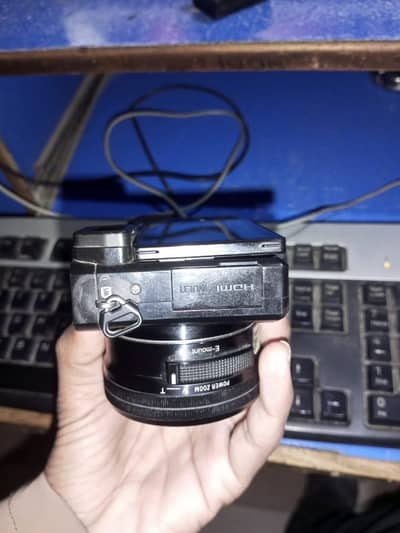 Sony A6000 Body Lens 16/50.10/8 Condition 0/3/2/6/1/9/7/3/7/7/5
