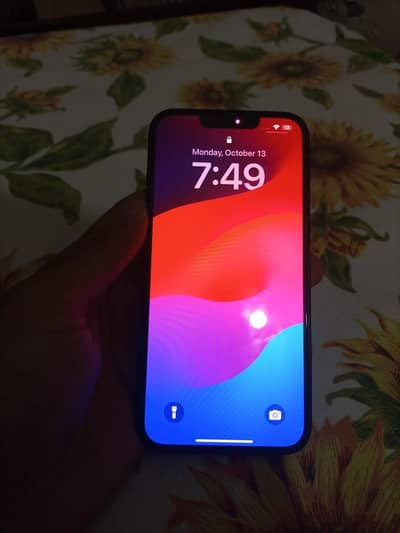 iPhone 13 Non PTA Jv (sim time available)