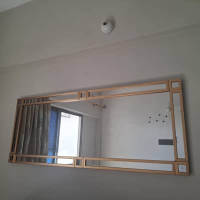 wall mirror