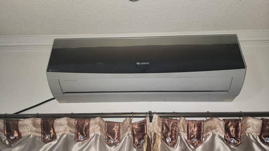 Gree inverter AC 1.5Ton