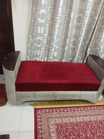 Room sofa Dewan for sale