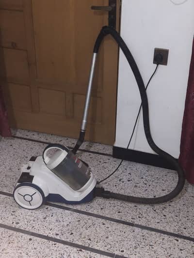 Bissel Cleanview Multi Cyclonic Vaccum Cleaner (1800-2000W) Excellent