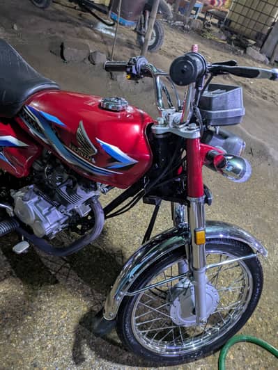 demand 190 model 2024 3 month bike bilkul karak or nut  to nut genine