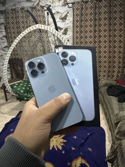 iPhone 13 pro sim glitche