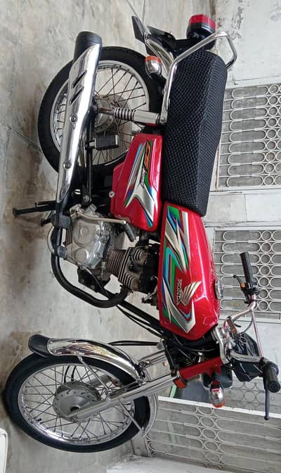 Honda 125 model 2023 neat and clean condition. whatsap 03465070622