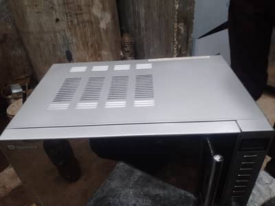 1 Year use 20 litar microwave original condition me hai roper nhi hoa