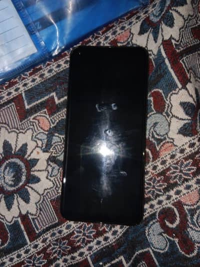 mobile ka back camera ka glass break ha