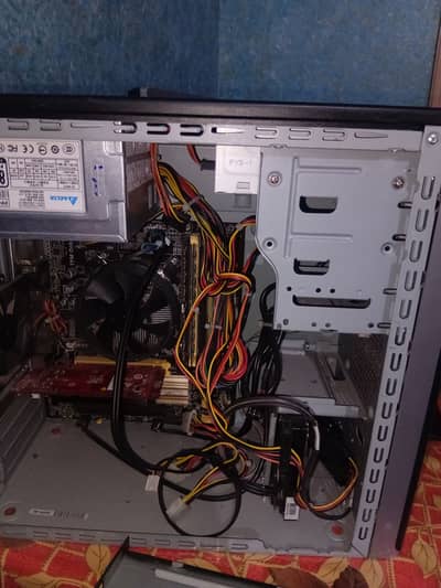 Intel core i7 4th gen,12gb ram,2gb graphic card,500gb hard disk