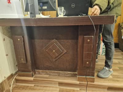 Office Table For Sale in Wapda Town Lahore