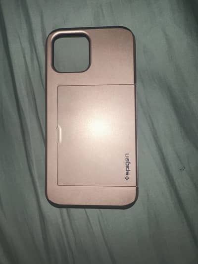 Selling iPhone 13 pro max spigen case