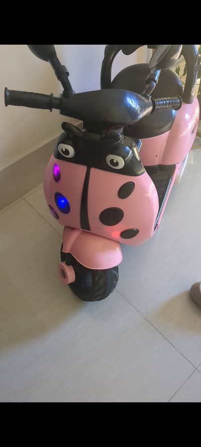 Urgent sale of pink bike for girls.  10/10