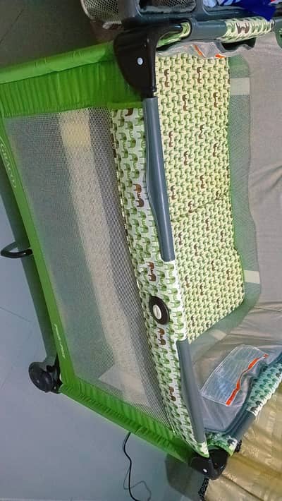 baby cot available for pickup in karachi