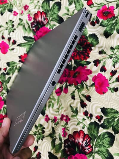 Lenovo ThinkPad X1 Carbon (8th Gen)