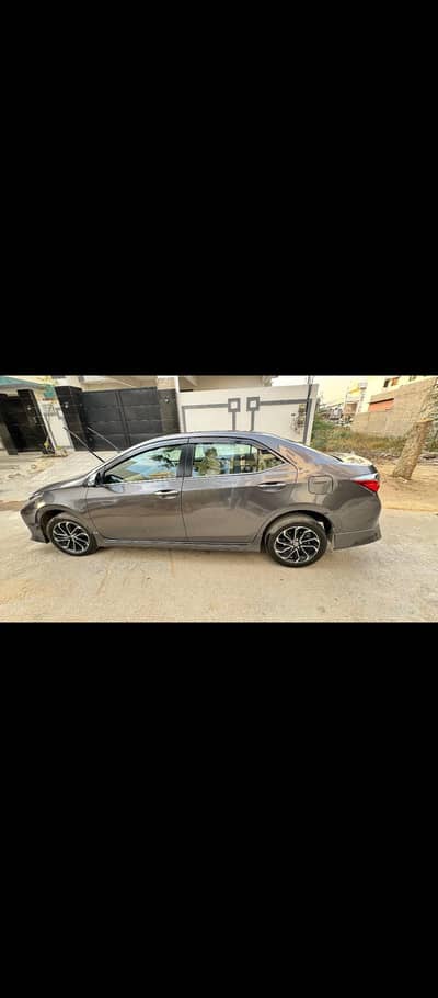Toyota Corolla Altis Grande X CVT-i 1.8