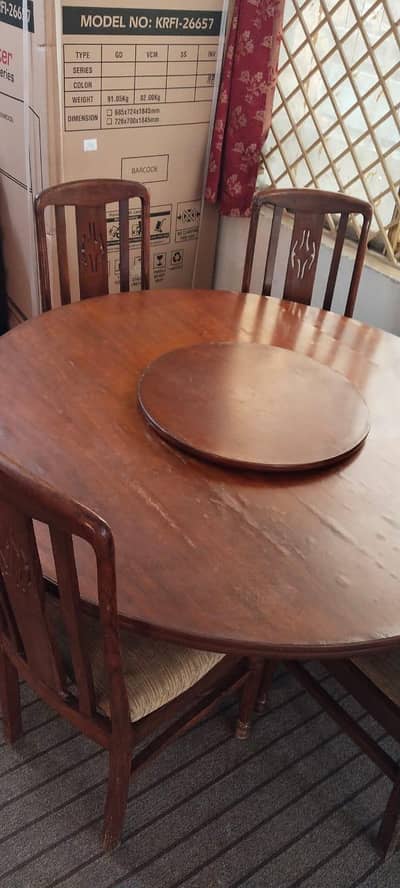 Dining table with 6 chairs