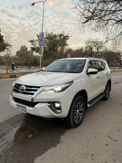 Toyota,fortuner 2019 model sindh regestration