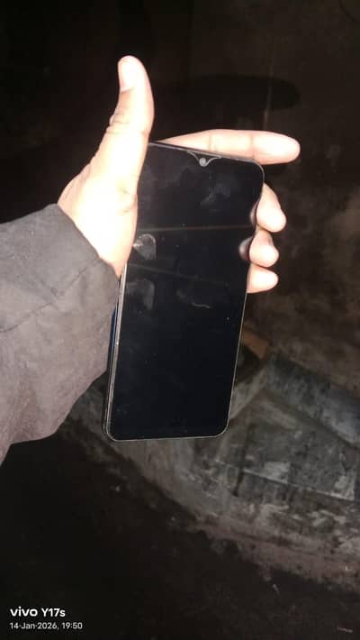 3 / 32 vivo y11 urgent sale