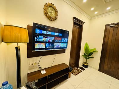 Daily Rent 10,000 PKR Per Day Luxury Bedroom