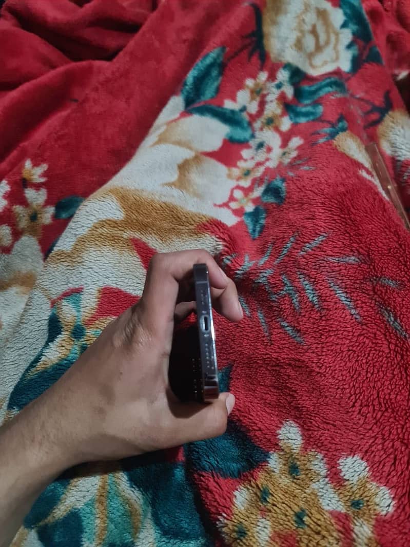 Apple iPhone 4