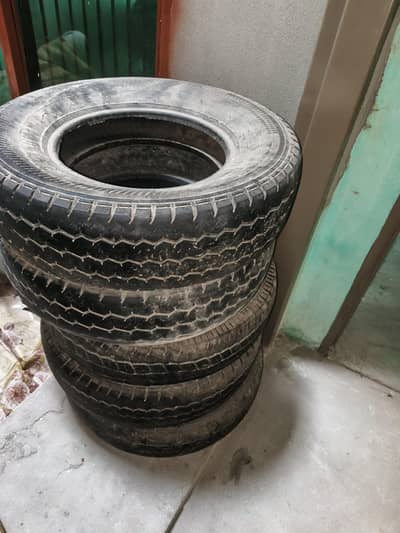 4 x 4 suzuki dala tyres for sale